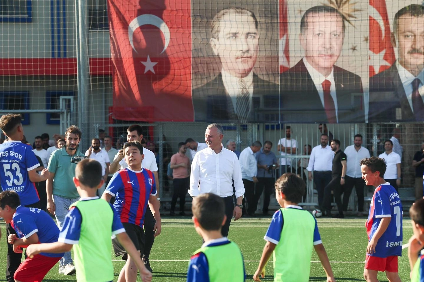 Başiskele’ye FIFA standartlarında sporcu eğitim merkezi