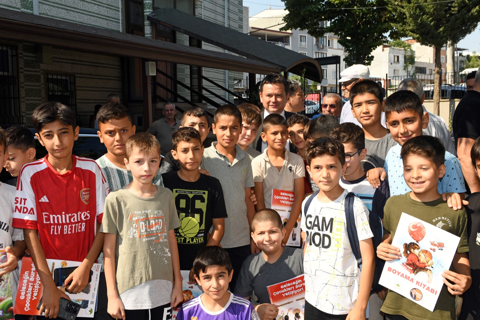 Başkan Erkan Aydın Güneştepe’de vatandaşla buluştu