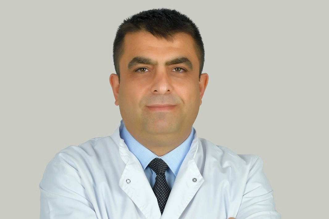 Bursa’da 2 yaşındaki bebeğin böbreğindeki taşa başarılı operasyon