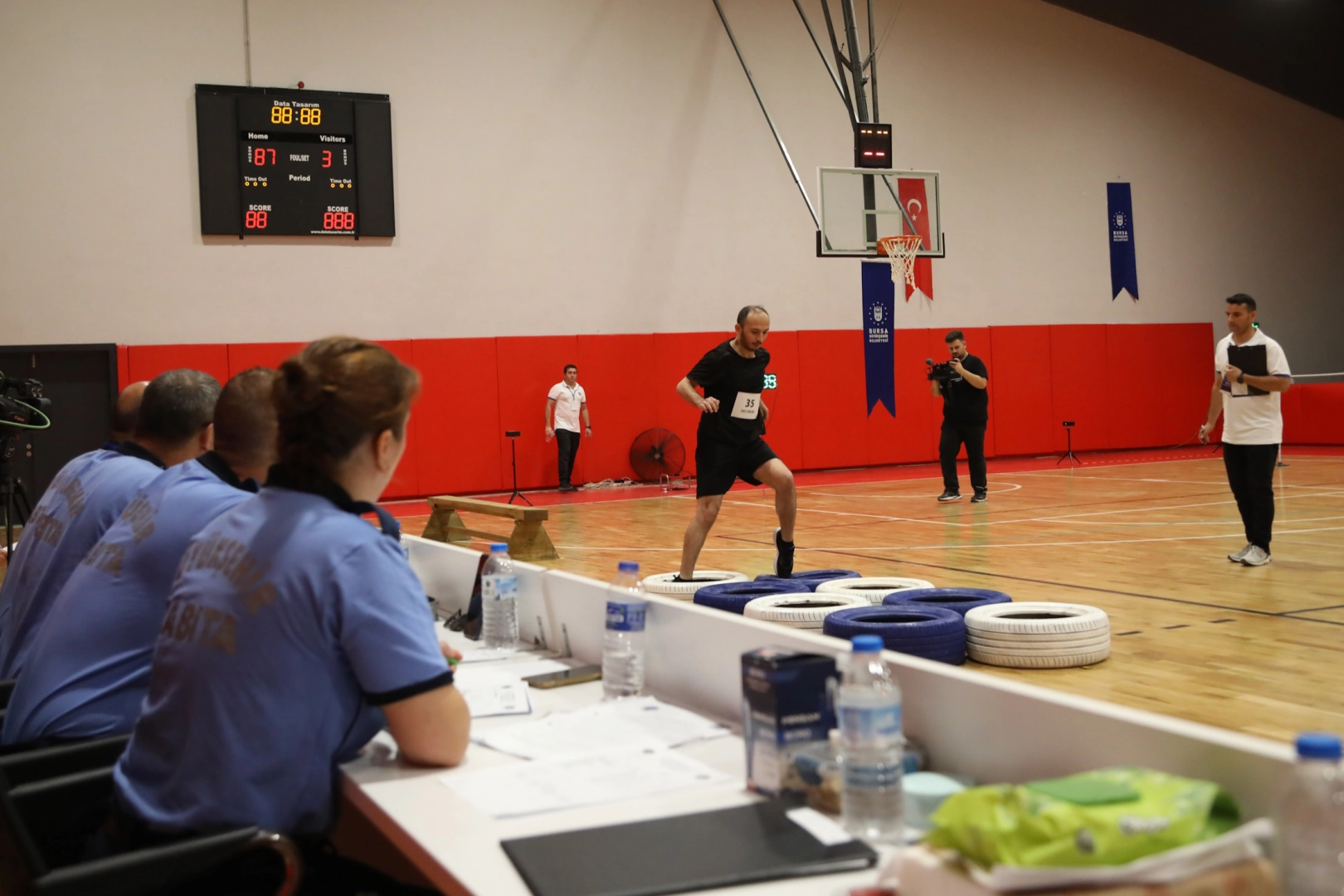 Bursa’da Zabıta olmak için parkurda ter döktüler