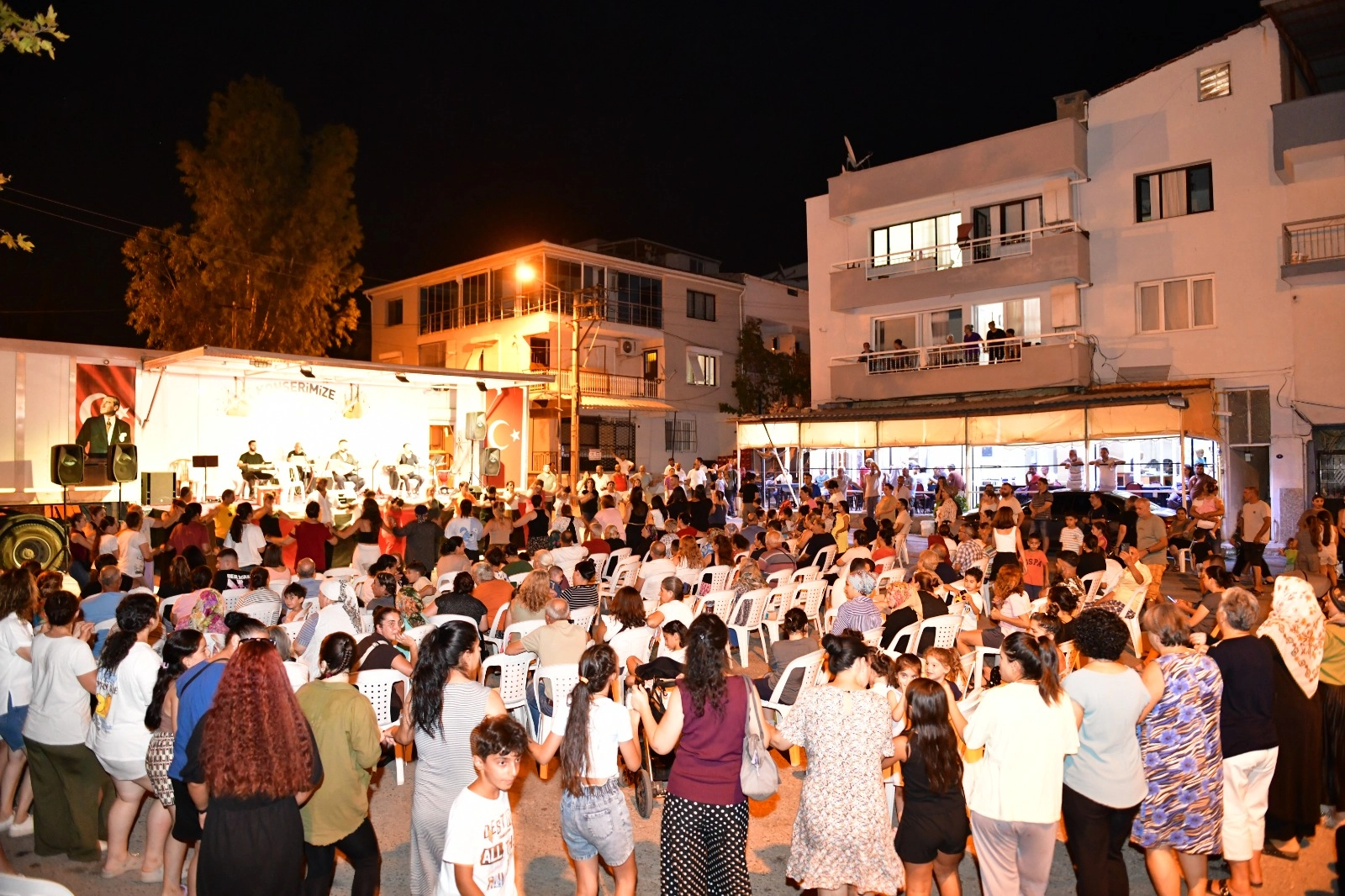 İzmir Çiğli’de müzik ve tiyatro mahallelere taşınıyor