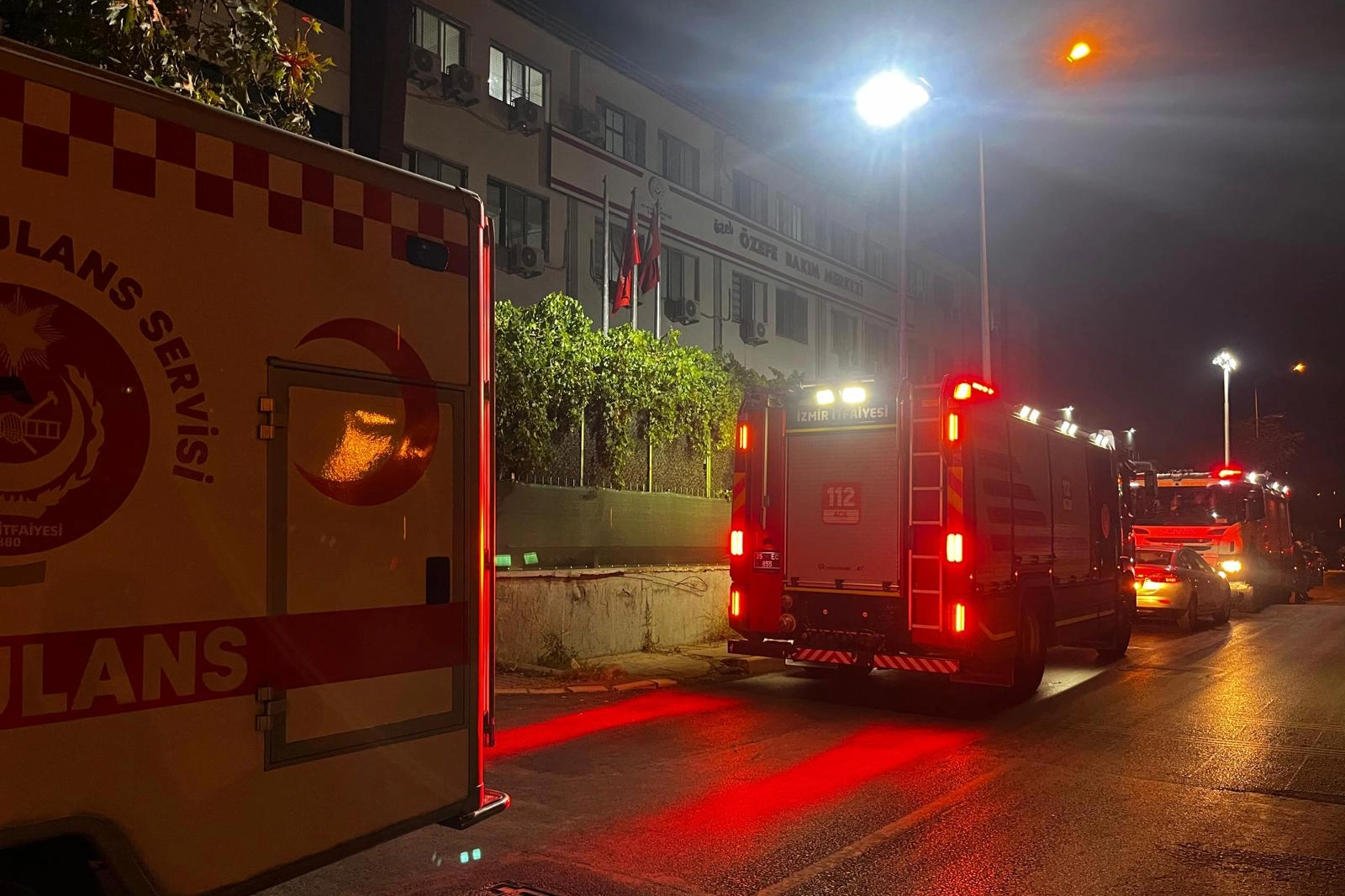 İzmir’deki bakımevinde korkutan yangın!