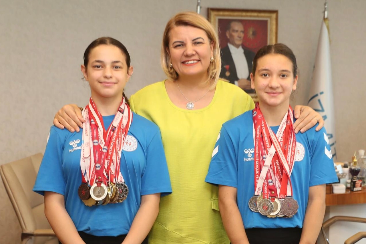 İzmitli genç cimnastikçiler Türkiye ikincisi oldu