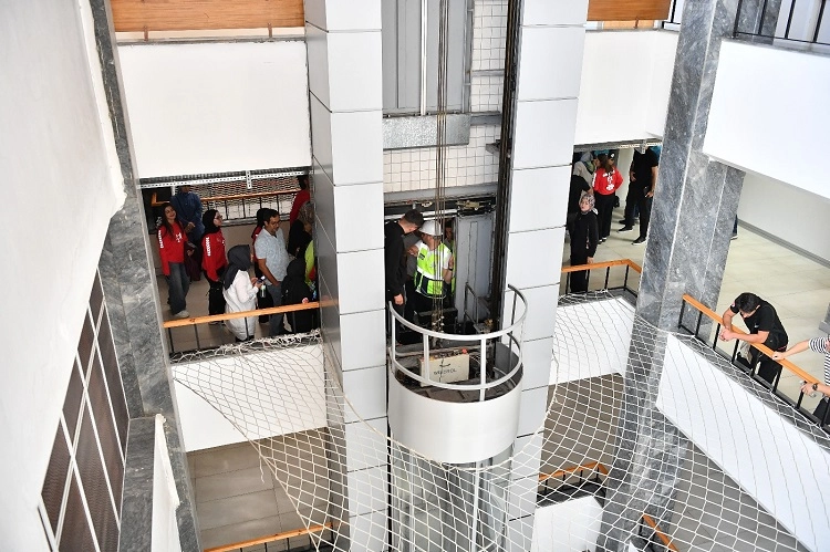 Kayseri Büyükşehir’den asansörden kişi kurtarma eğitimi