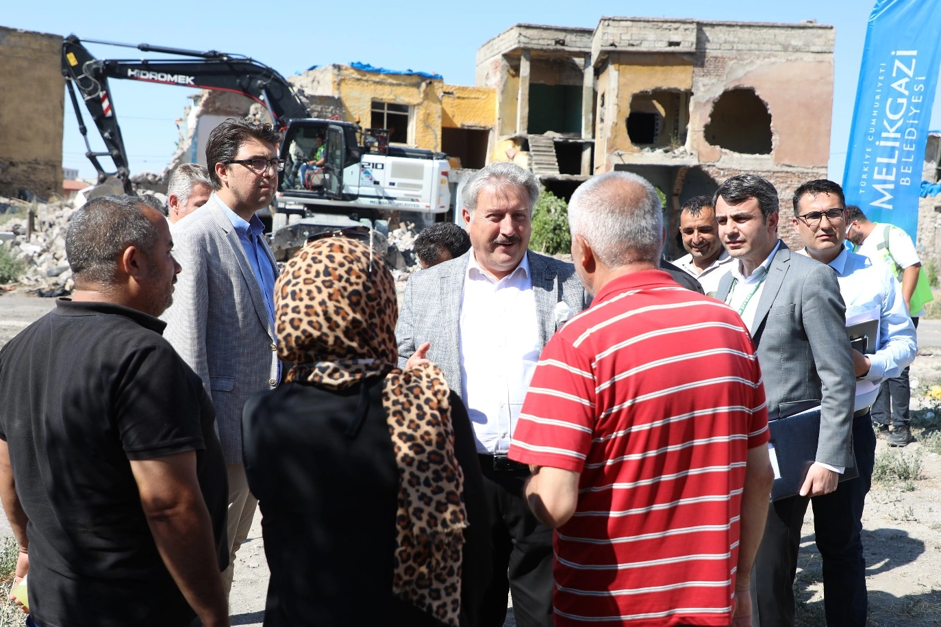 Kayseri Melikgazi’den metruk bina mesaisi