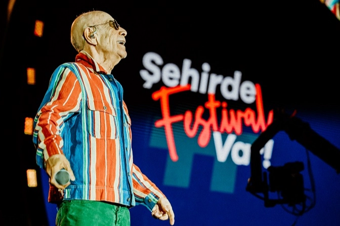 Mazhar-Fuat ‘MFÖ şarkıları’ ile Bursa’da zamanı durdurdu