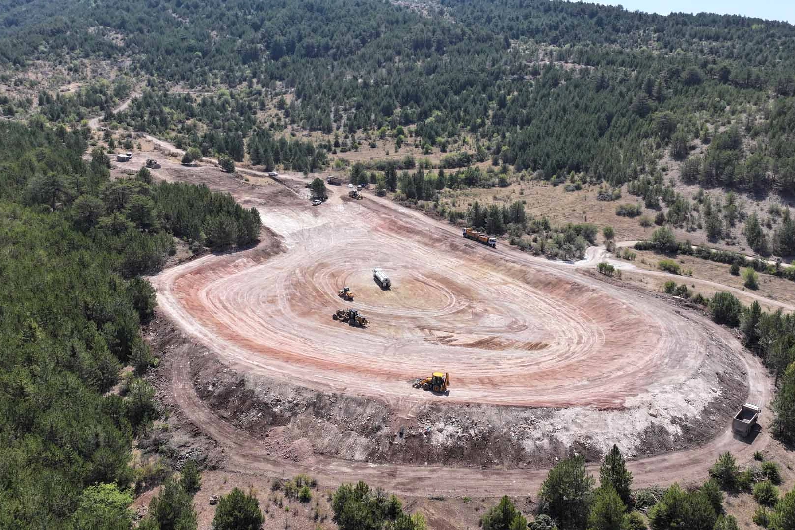 ABB’den Çamlıdere Beşbeyler’e hayvan içme suyu göleti