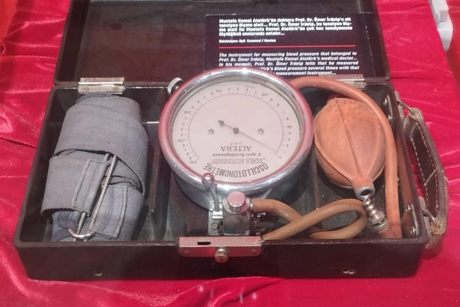 Atatürk’ün özel eşyaları ilk kez sergileniyor