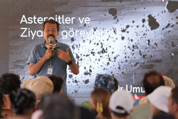 Denizli’de 5 bin kişi göğe baktı