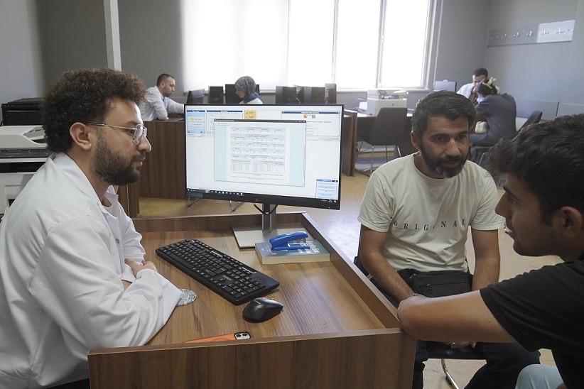 GASMEK, tercih döneminde öğrencilerin yanında