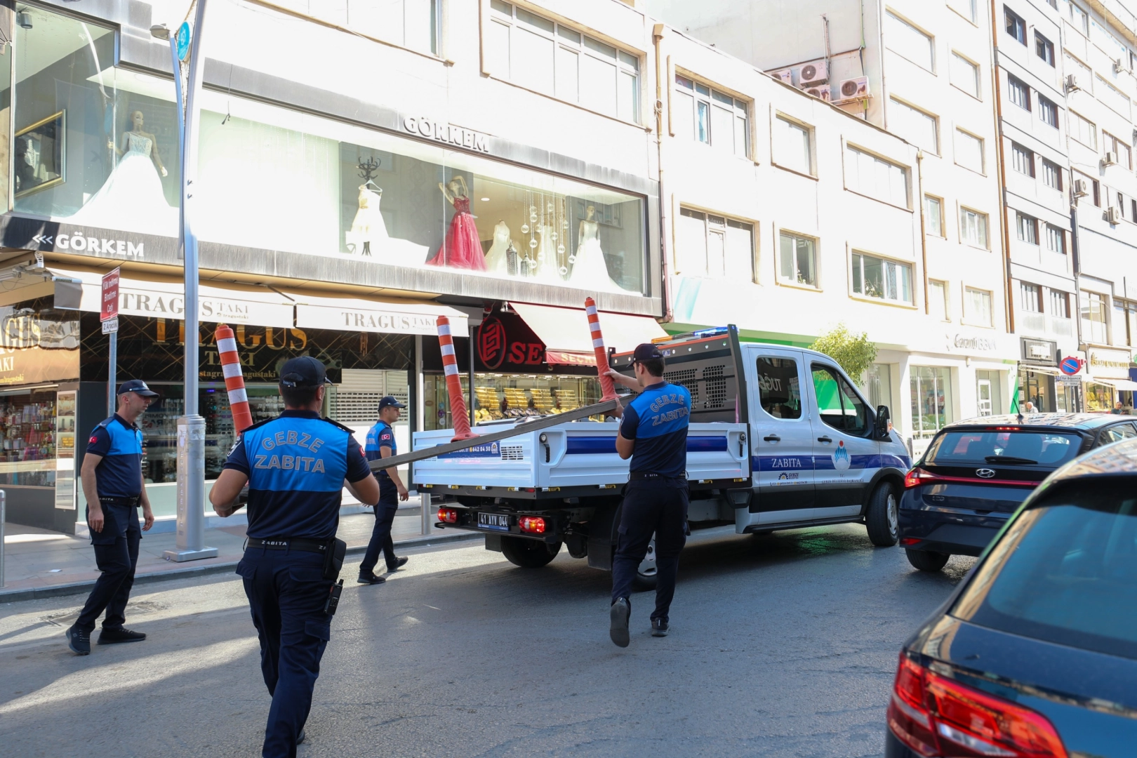 Gebze’de kaldırım işgaline geçit yok