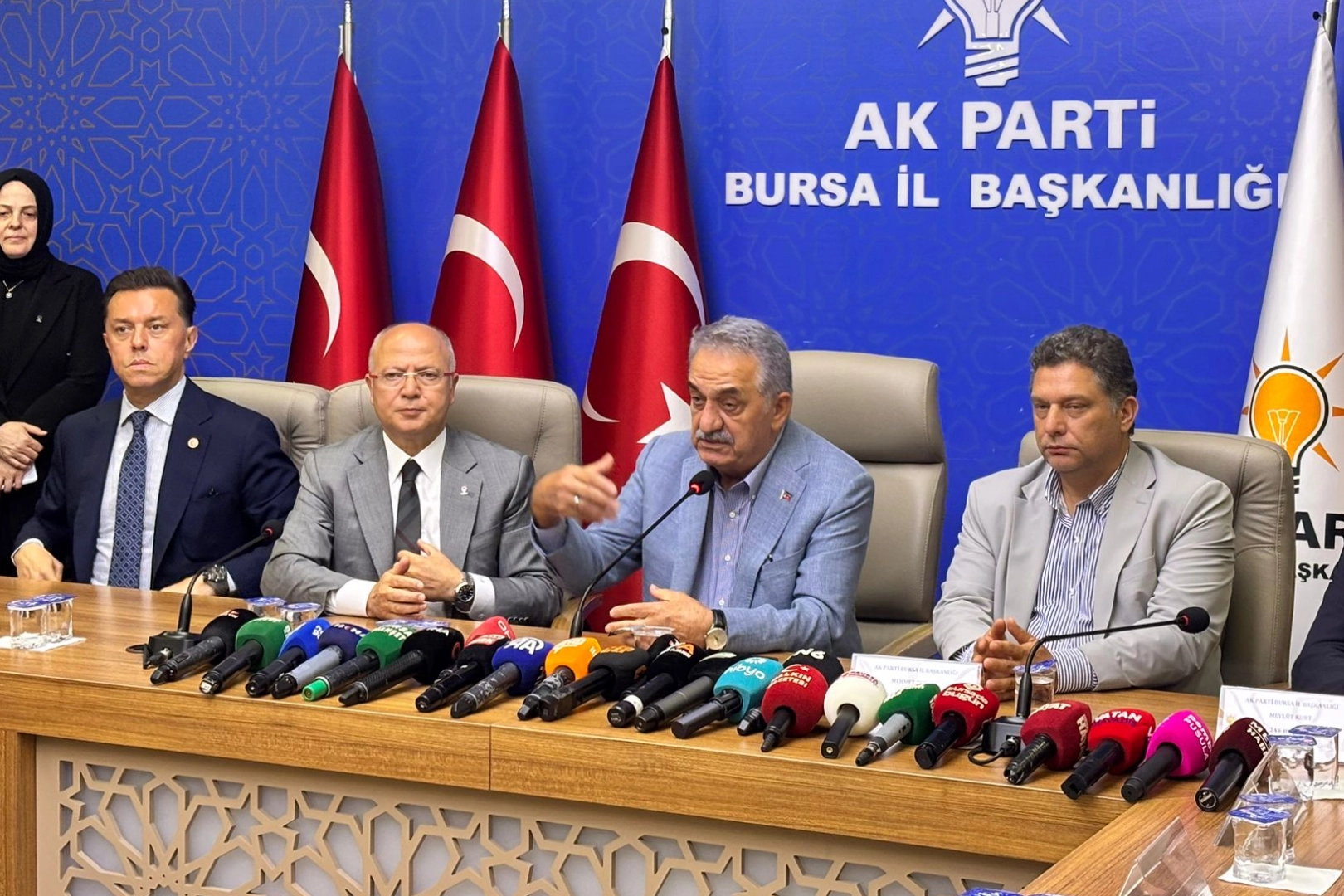 Hayati Yazıcı Bursa’da… Türkiye’nin küresel vizyonunu Bursa’dan değerlendirdi