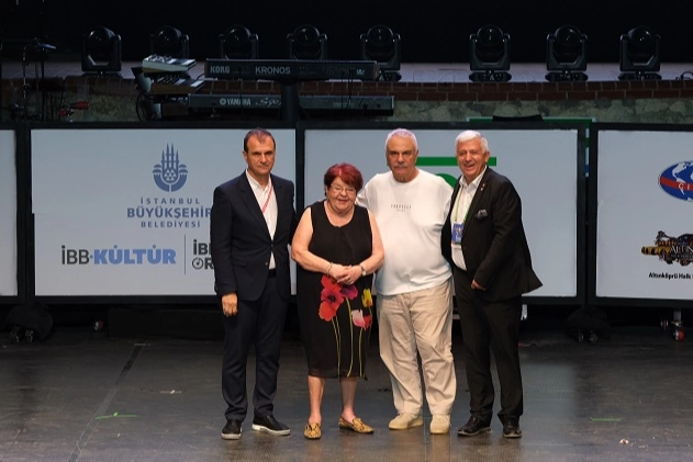 İki efsane isme ‘Yaşam Boyu Başarı Ödülü’