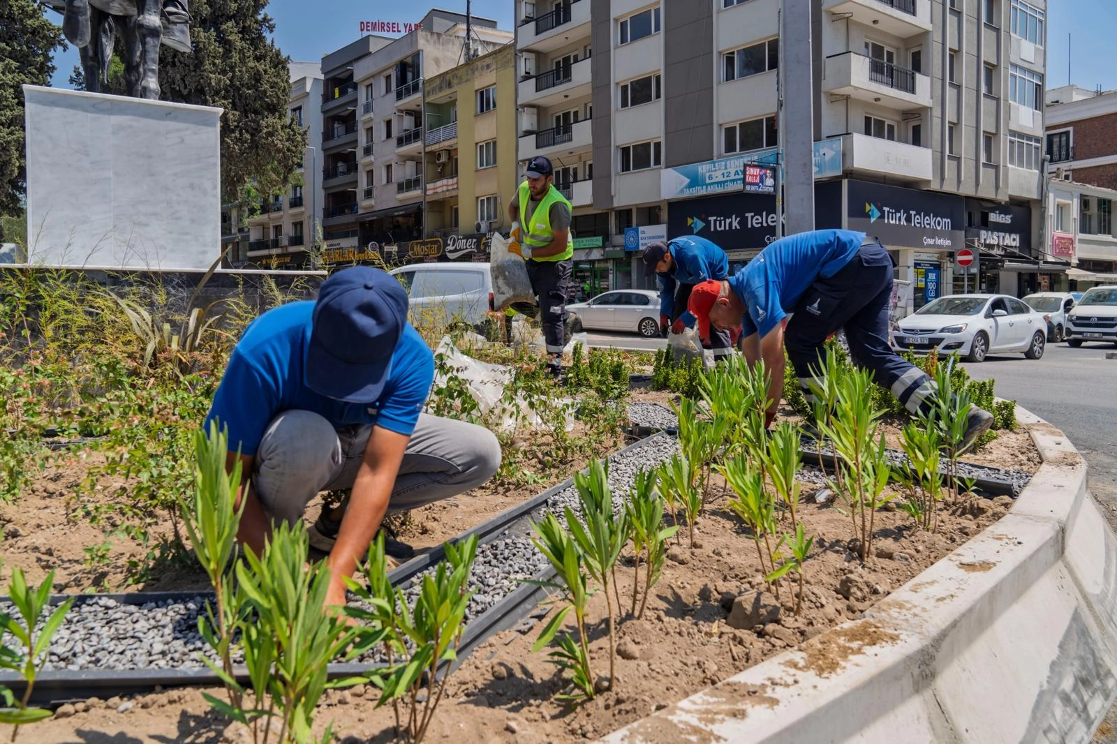 İzmir’in kavşaklarına estetik dokunuş