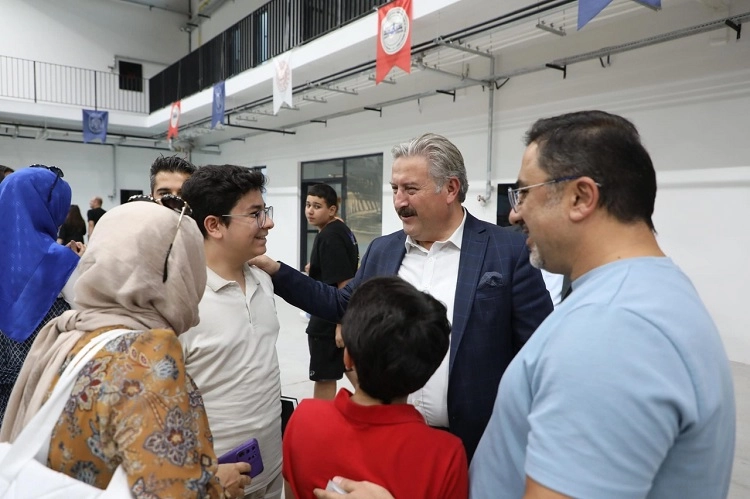 Mustafa Palancıoğlu Havacılık Lisesi’nin yeni öğrencileriyle tanıştı