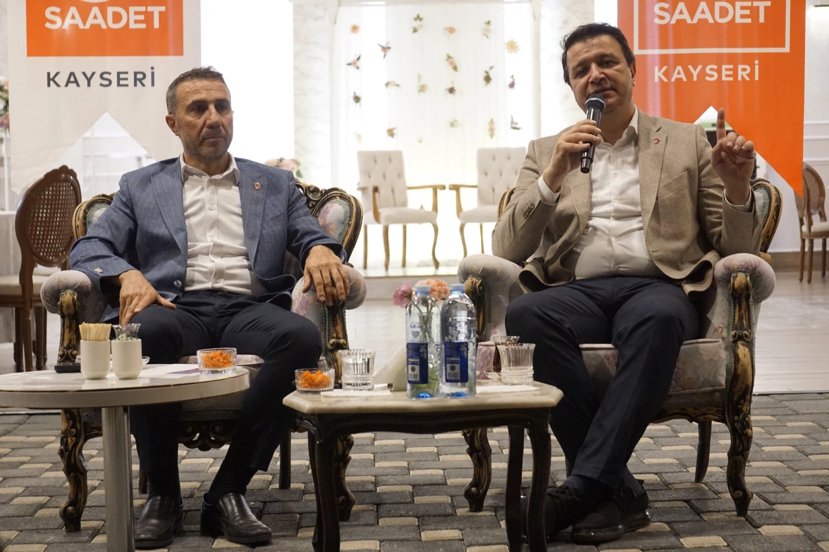 Saadet Partisi lideri Arıkan Kayseri’de partililerle buluştu