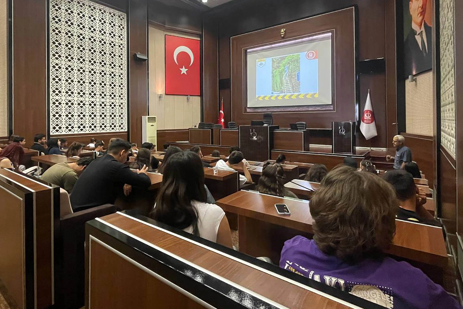 Ankara Keçiören Belediyesi’nin stajyerlerine ‘iş güvenliği’ eğitimi