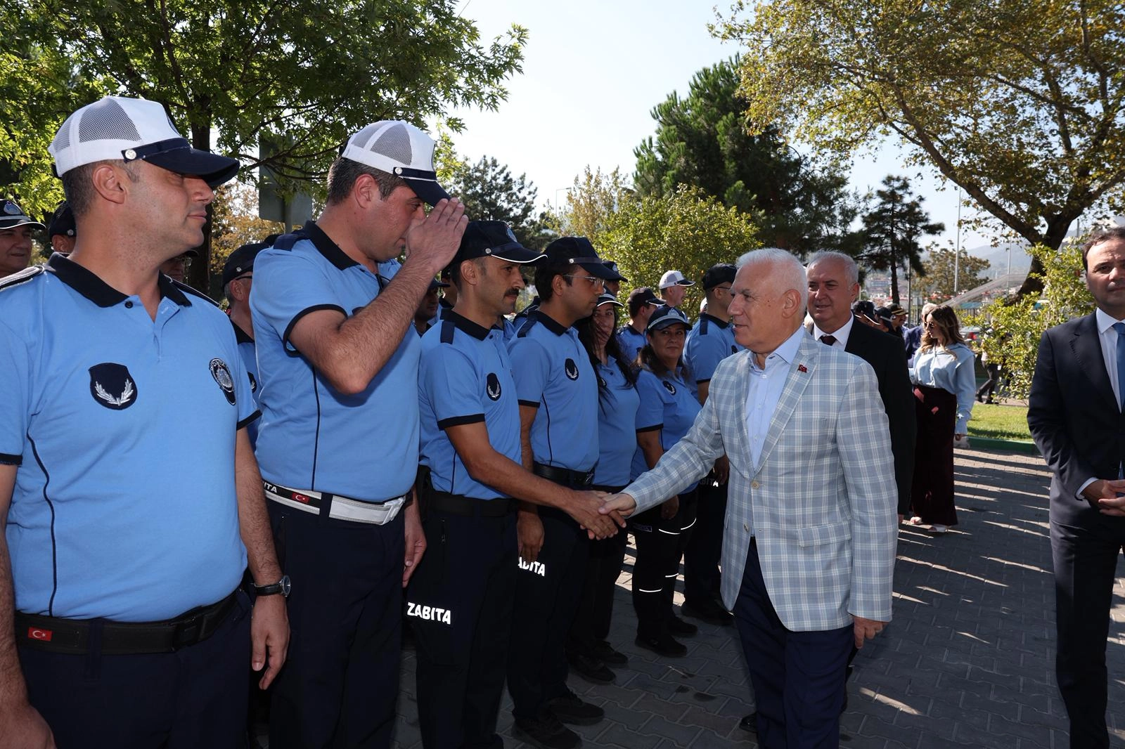Bursa’da Başkan Bozbey’den Zabıta’ya ‘yanınızdayım’ güvencesi
