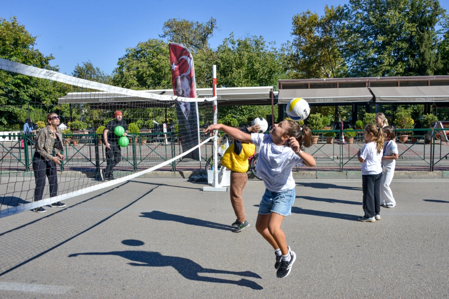 Bursa Heykel’de çocuk sesleri yükseldi