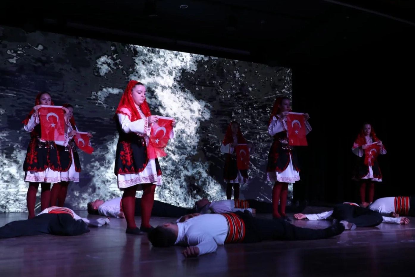 Bursa İnegöl’ün kurtuluşunun 103 yıllık hikayesi sahnelendi