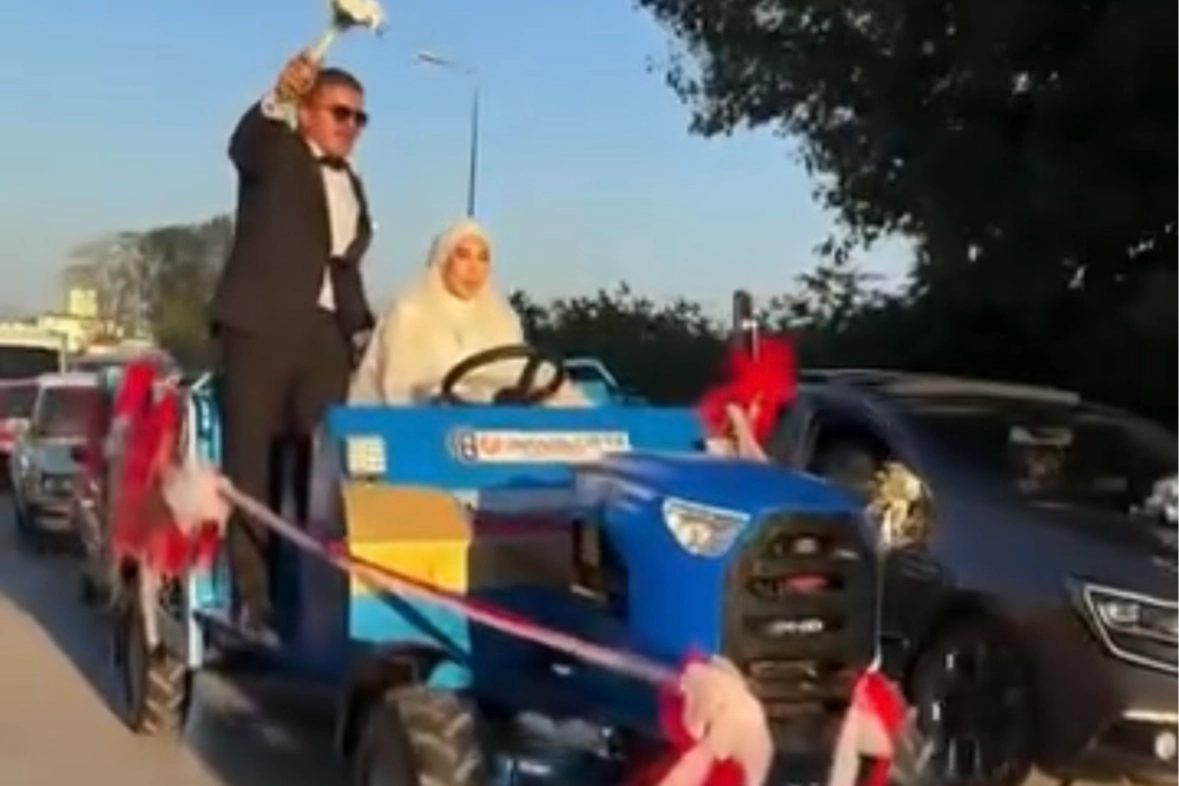 Düzce’de patpat gelin arabası oldu