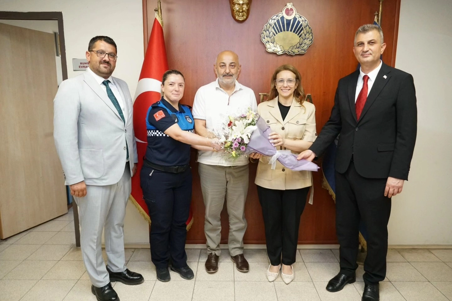 Gölcük Belediyesi’nin gülen yüzüne Başkan Sezer’den ziyaret