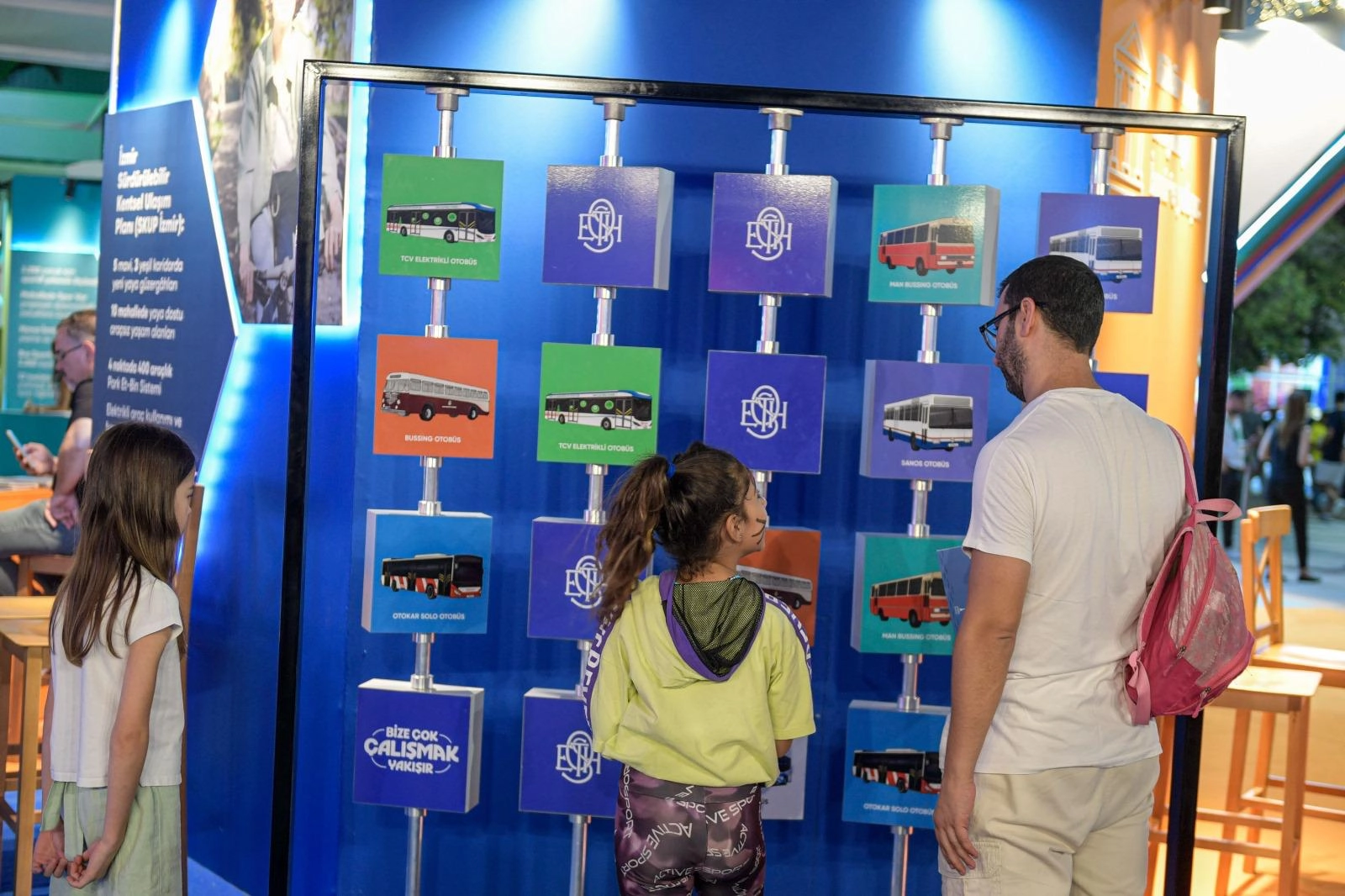 İzmir’de Belediye Sokağı’nda nostaljik yolculuk