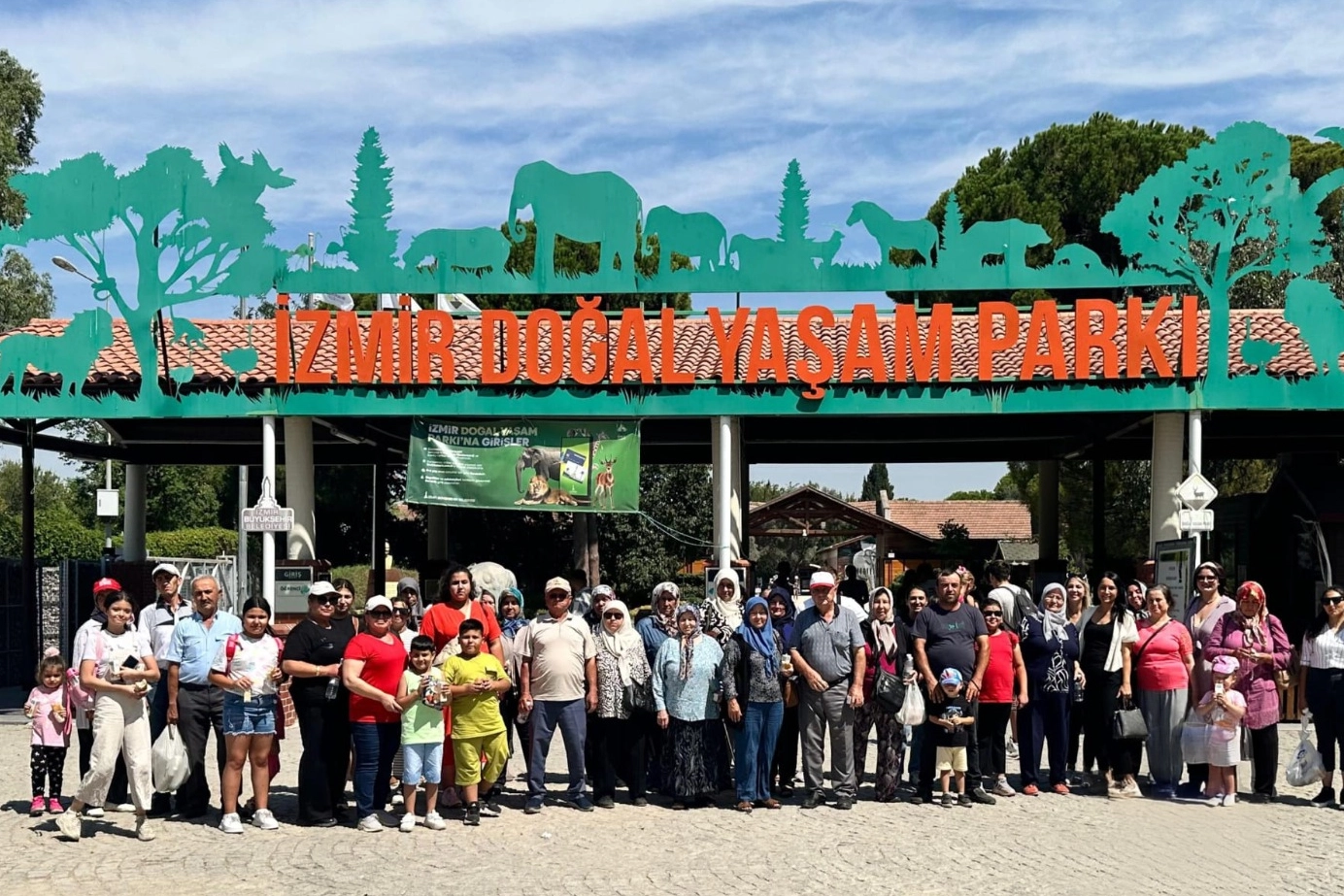 İzmir Ödemişli afetzedelere moral gezisi