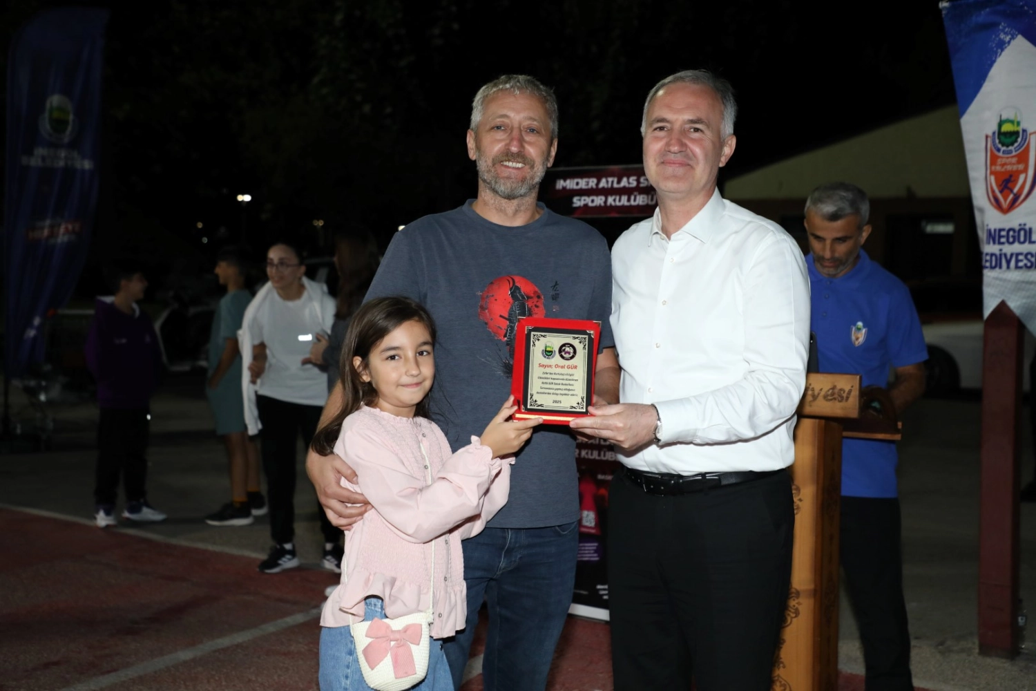 Bursa İnegöl’de sokak basketbolunda kupalar sahiplerini buldu