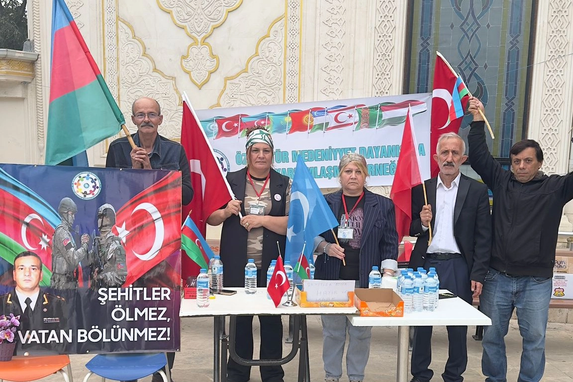 Türk Aksakallılar Birliği’nden Karabağ Şehitleri için Gebze’de helva ikramı