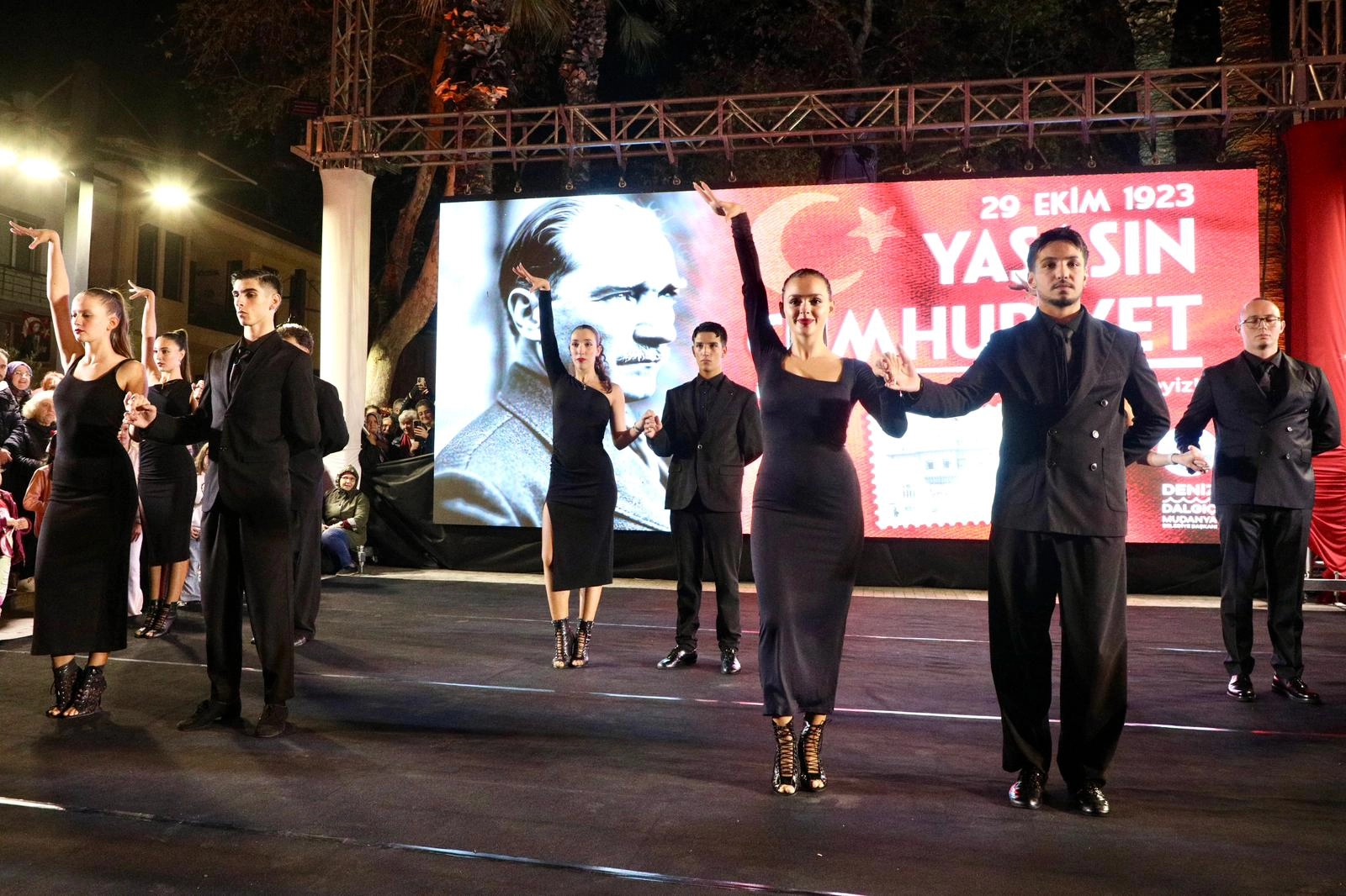 Mudanya’da Cumhuriyet coşkusuna ritmik final