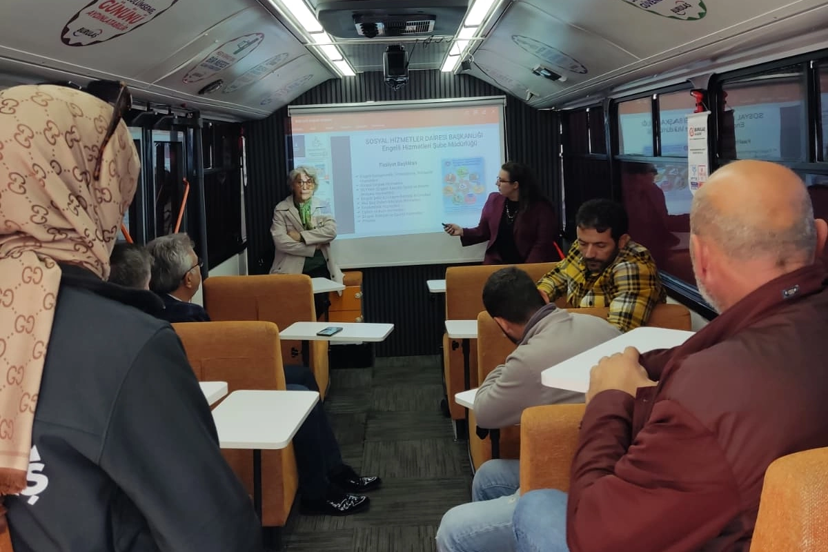Bursa’da otobüs şoförlerine farkındalık eğitimi