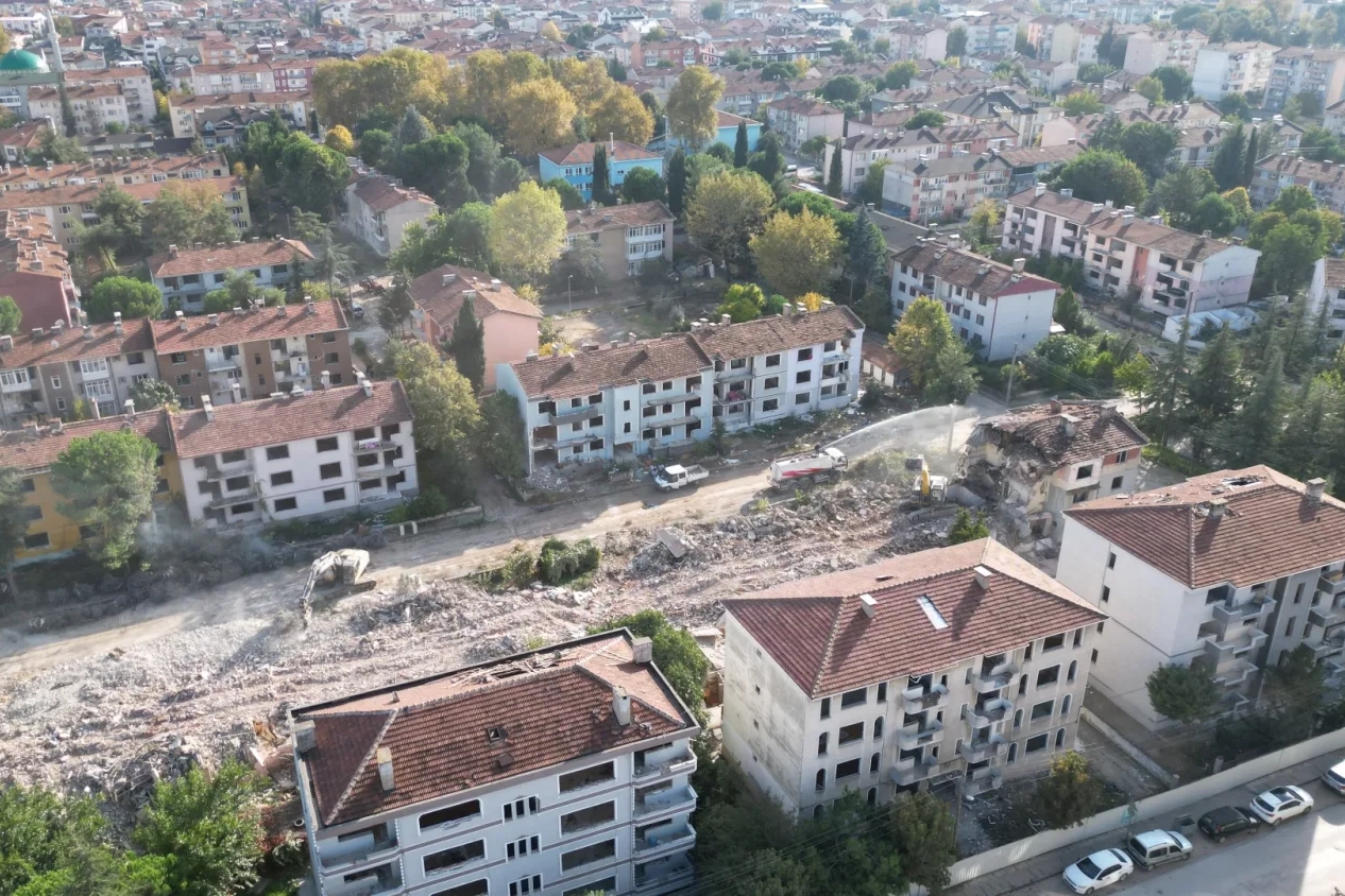 Bursa İnegöl’de Turgutalp dönüşümünde yıkımlar başladı