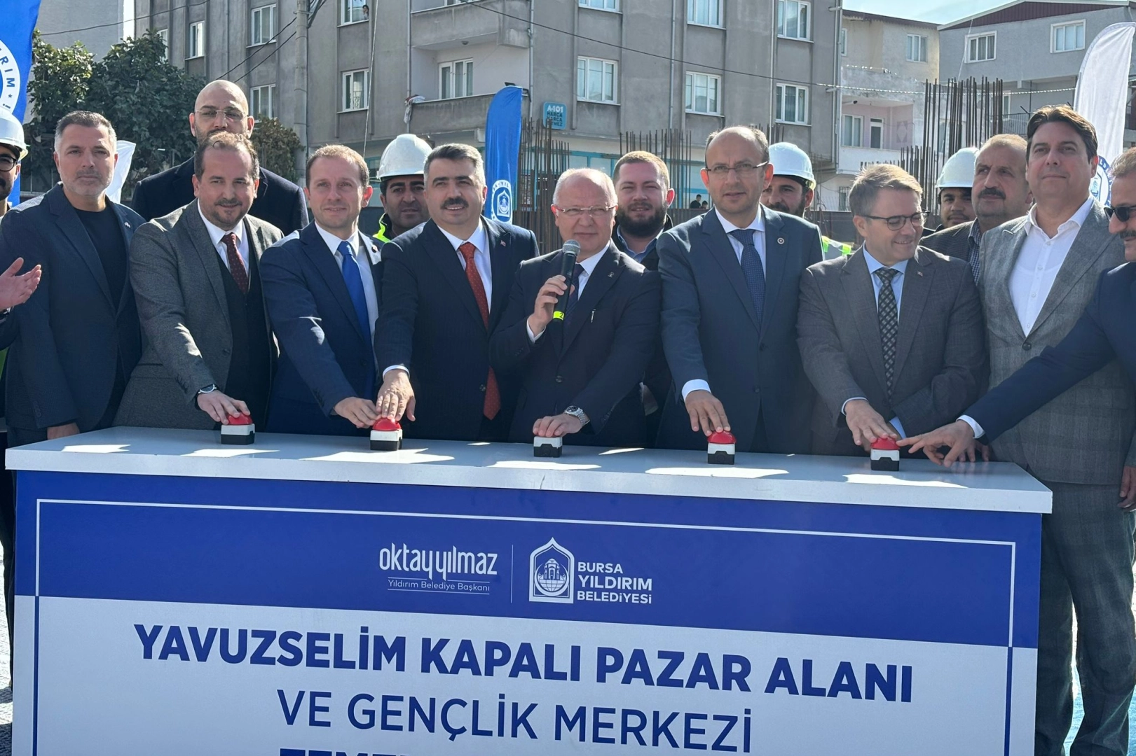 Bursa Yıldırım’a dev yatırım… Yavuzselim Kapalı Pazar Alanı ve Gençlik Merkezi’nin temeli atıldı