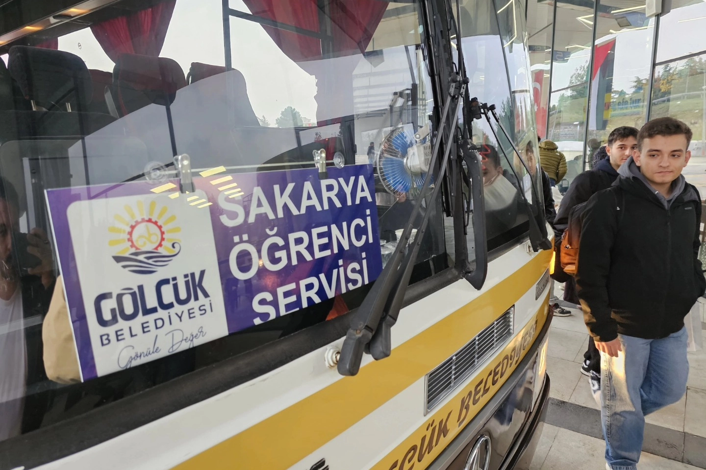 Gölcük’ten Düzce’de öğrenim gören öğrencilere müjde
