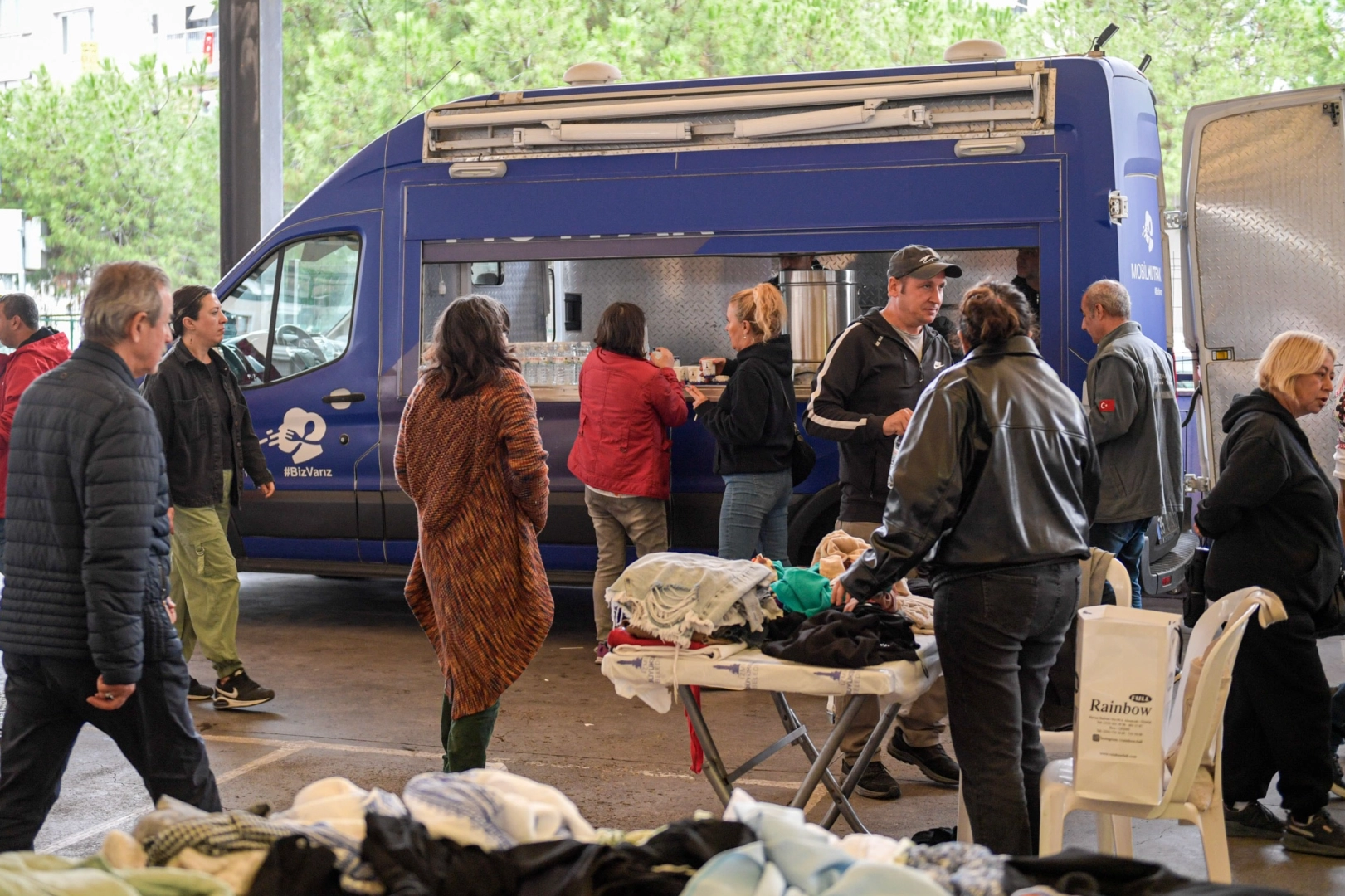 İzmir’de 2. El Pazarı’ndan herkes memnun