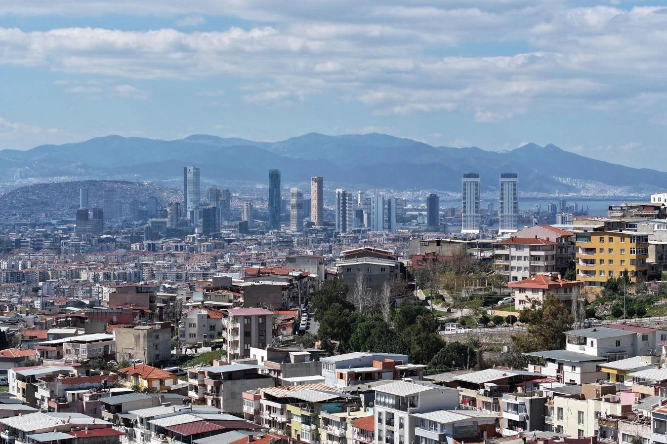 İzmir’de zemin araştırmaları için 32 bin deney yapıldı