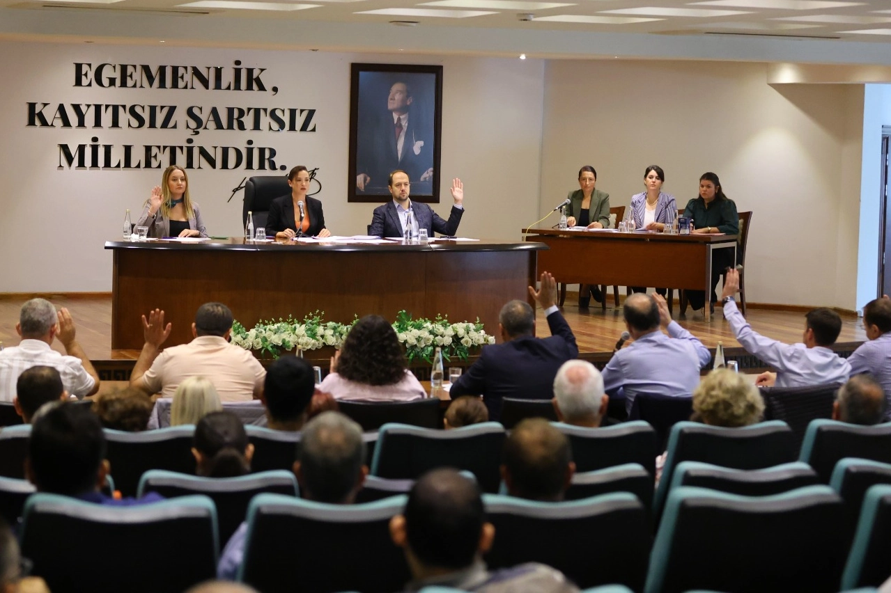 İzmir Meclisi’nde Efes otoparkı tepkisi!