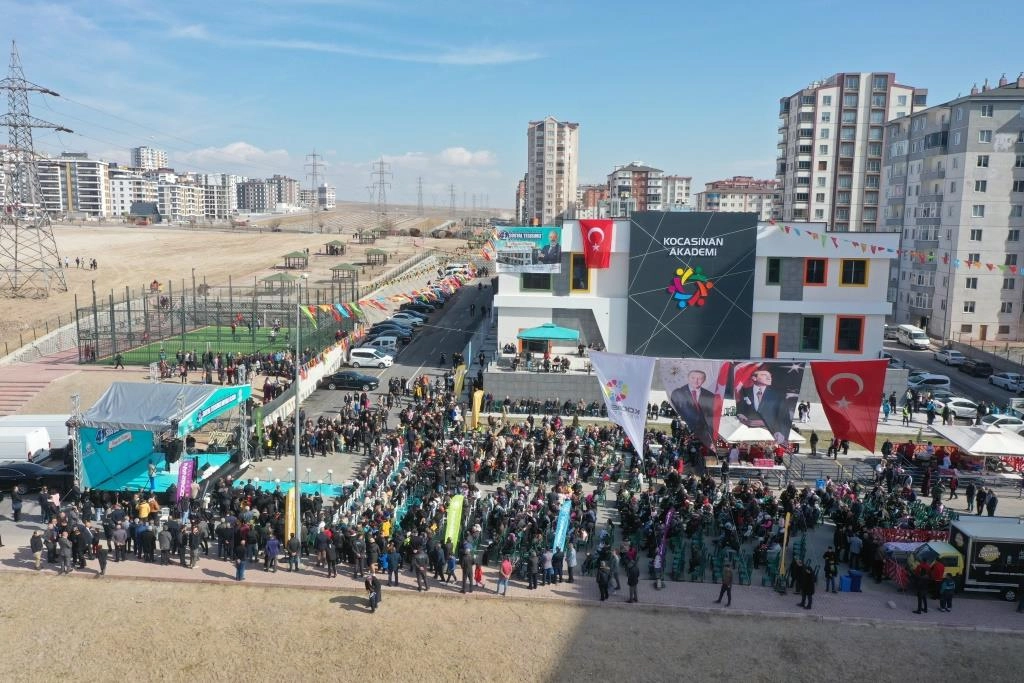 Kayseri Kocasinan’dan 46 yeni sosyal tesis