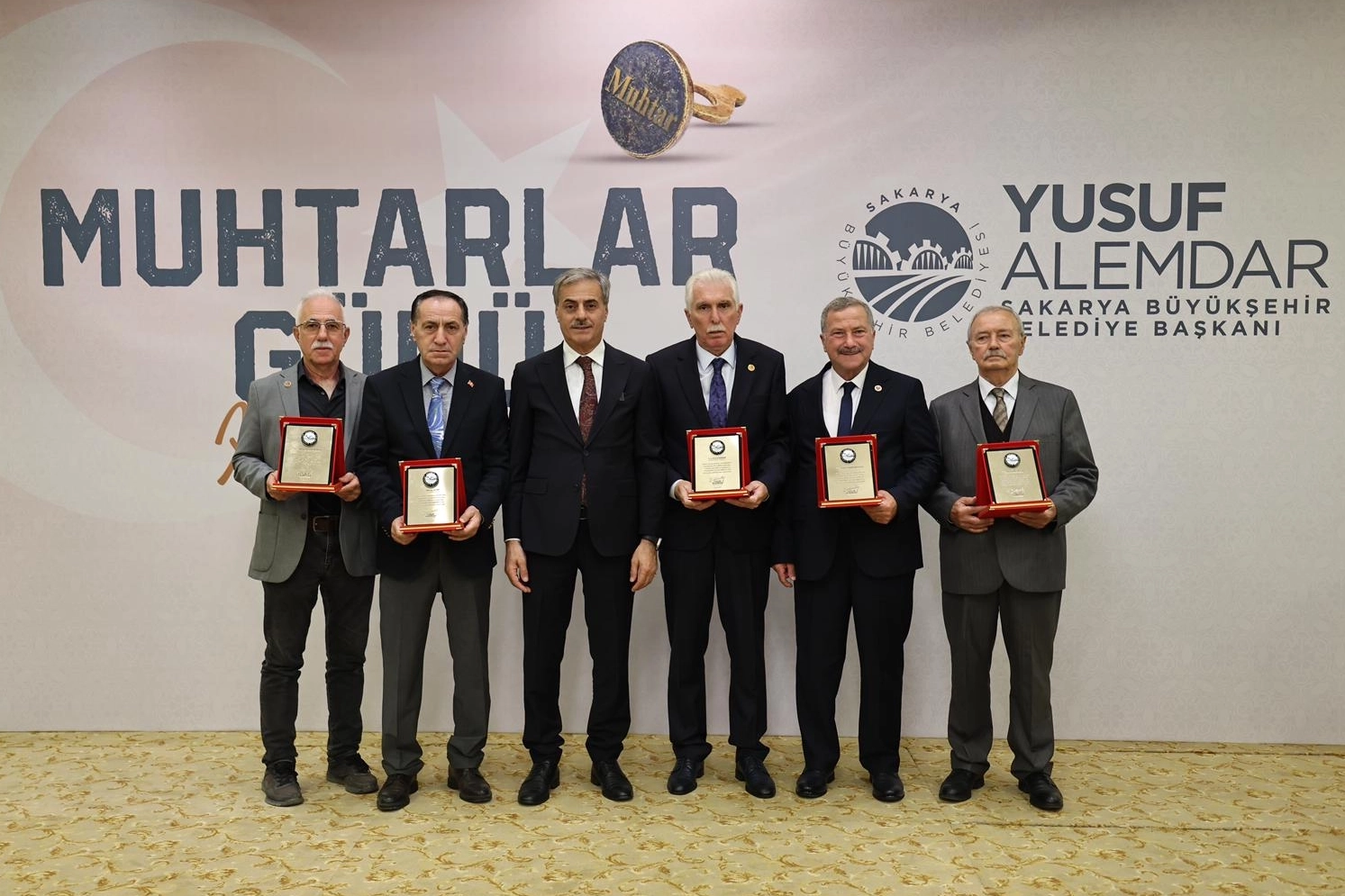 Sakarya’da Başkan Alemdar muhtarlarla buluştu