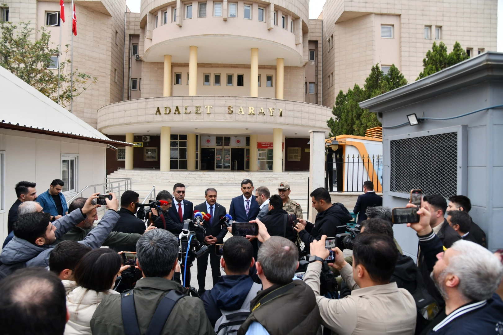 Şanlıurfa Adliyesi’nde patlama! 1 yaralı