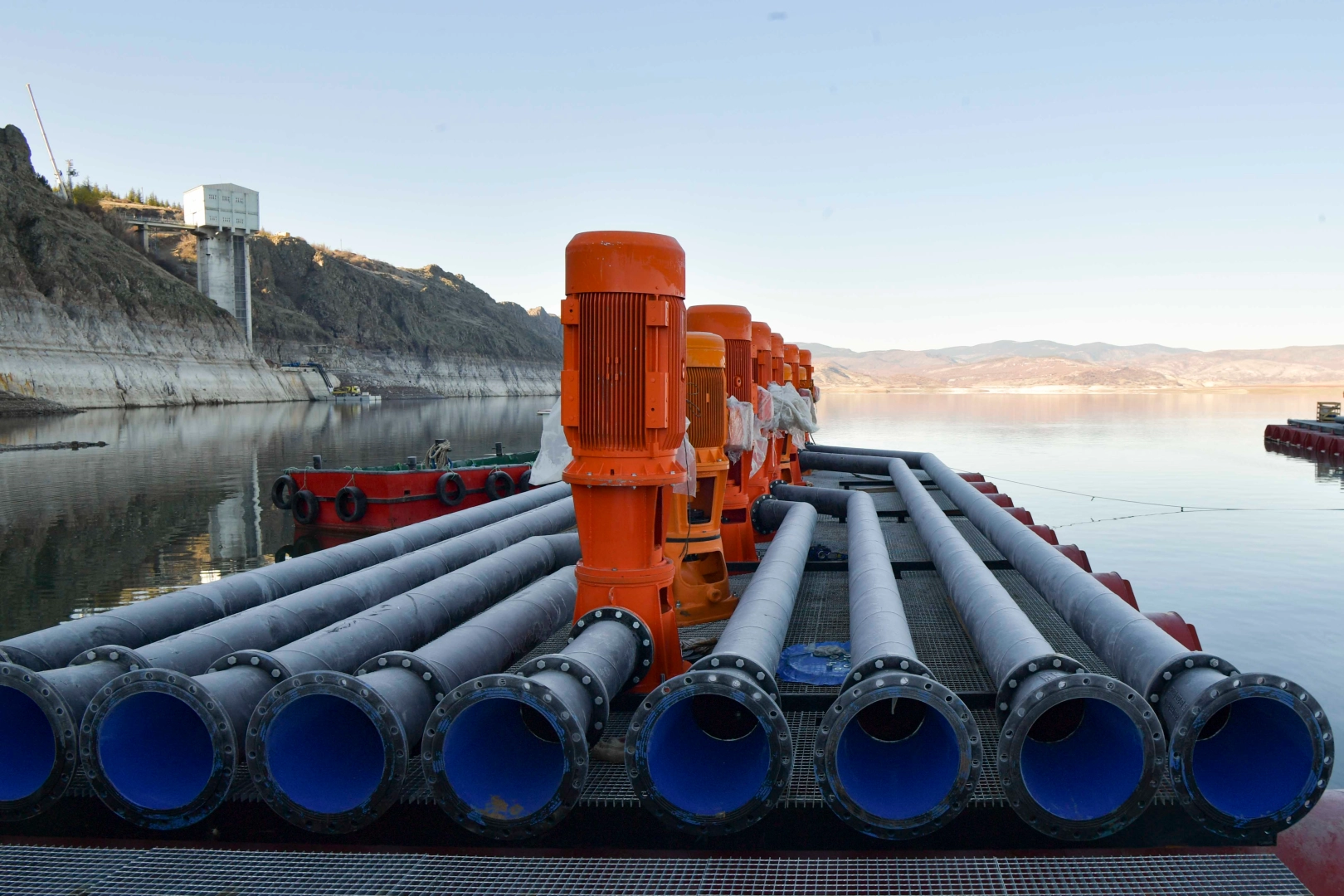 ASKİ kuraklı mücadeleye hız kesmeden devam ediyor