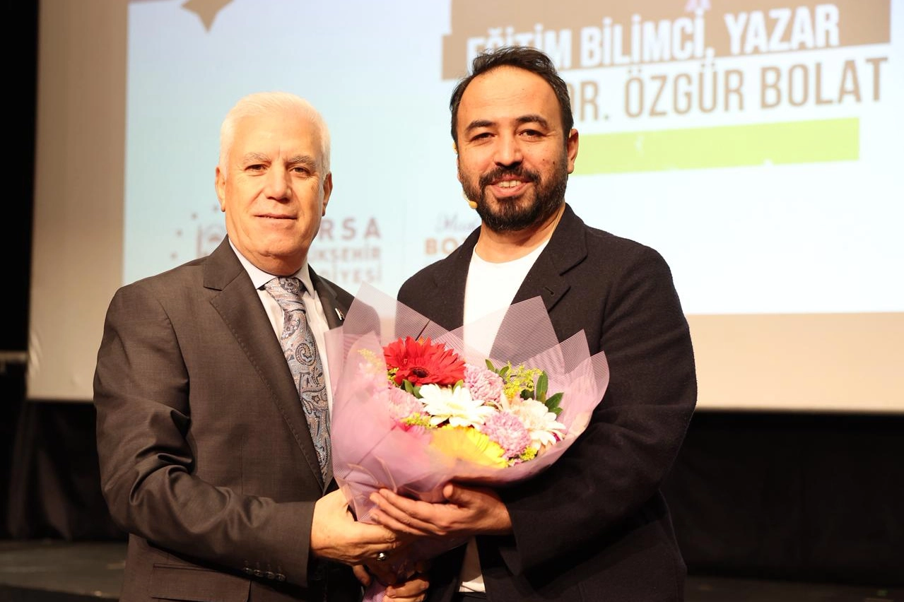 Başkan Bozbey’den gençlere ‘hayal kurun’ tavsiyesi