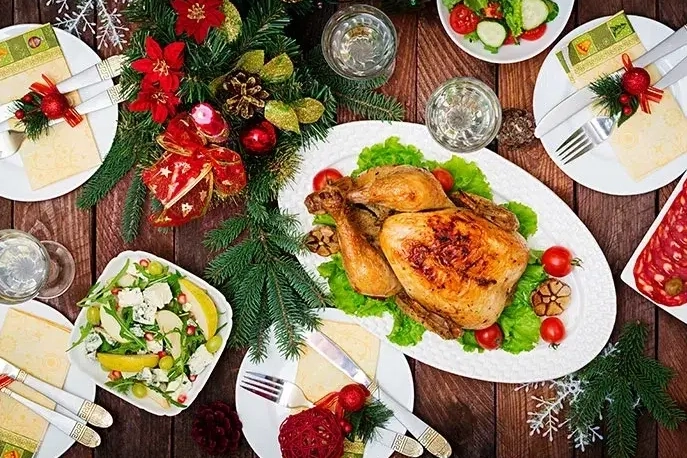 Beslenme uzmanından yılbaşı sofralarında denge önerileri… Yılbaşında çok yedim diye üzülmeyin!