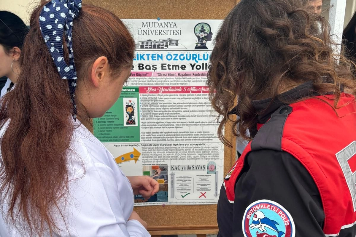 Geleceğin hemşireleri Mudanya’da sağlık için buluştu