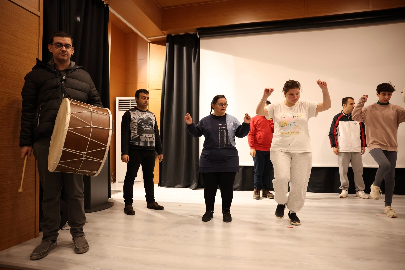 Kocaeli’de engelleri aşan adımlar sahneye taşınıyor