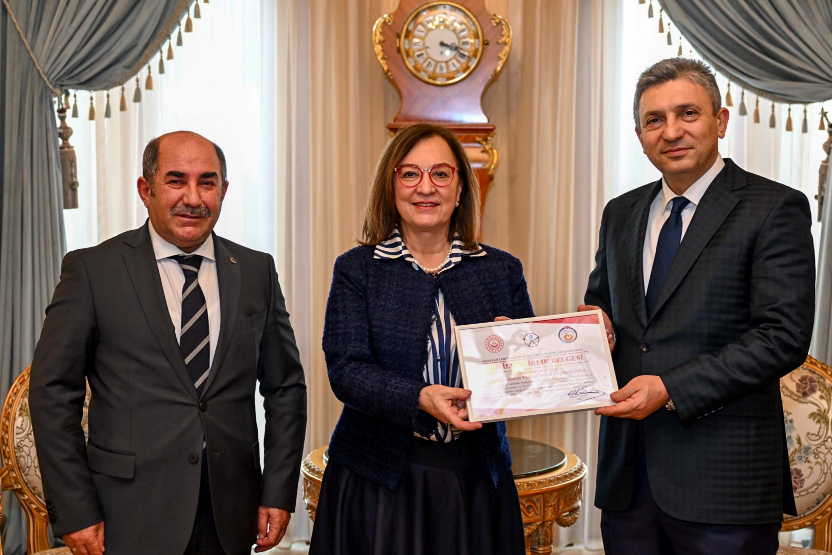 Antalya Muratpaşa’ya ‘Erişilebilirlik Belgesi’