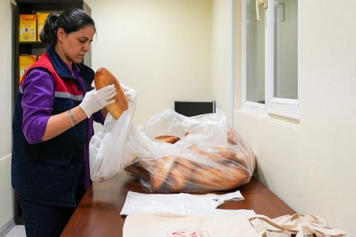 İstanbul Maltepe Belediyesi’nden ücretsiz ekmek hizmeti