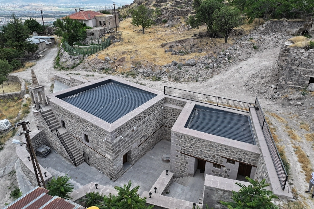 Kayseri Kocasinan’da 8 tarihi eser yenilendi
