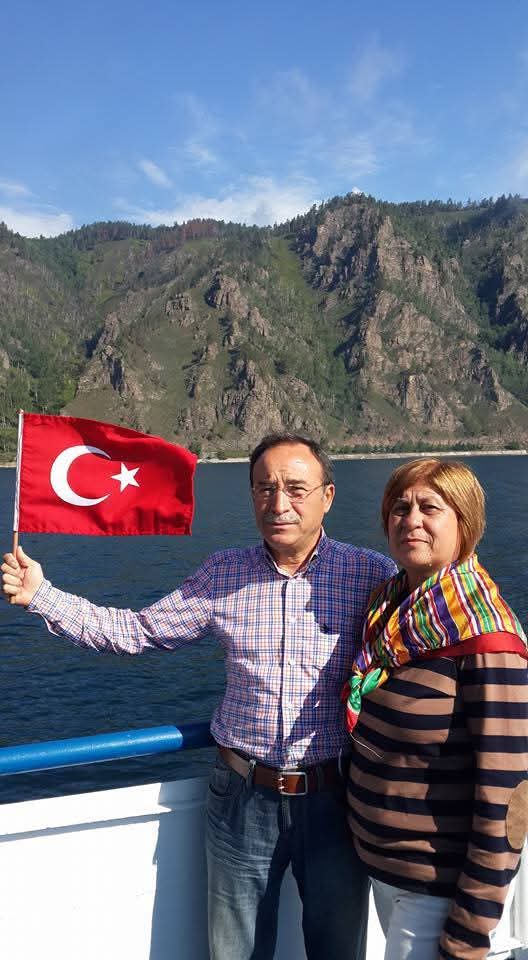 Halkın İçinden, Halkla Birlikte Bir İdareci: İsmail Demirhan